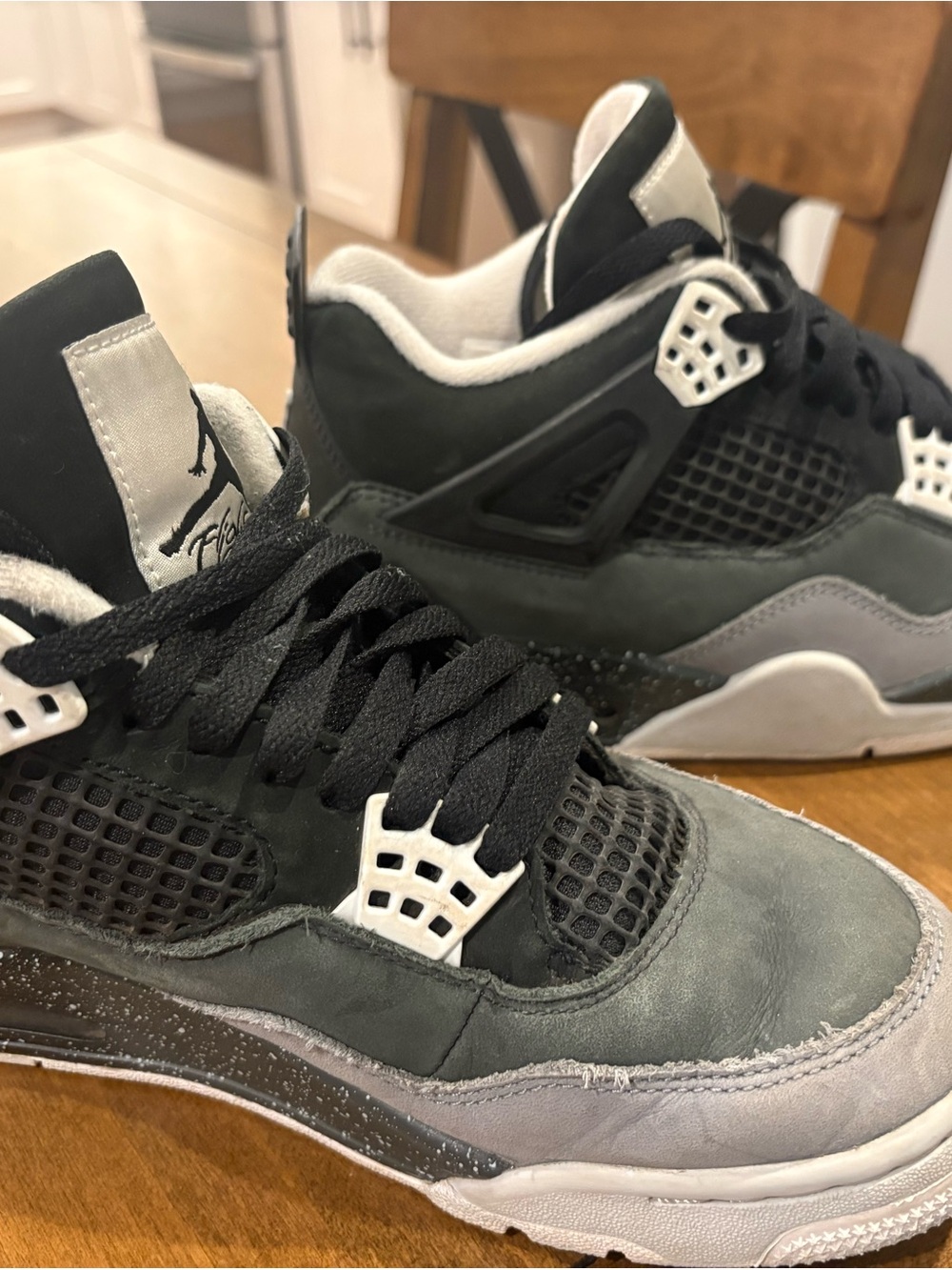 2024 Air Jordan 4 Retro FEAR size 7.5 me s